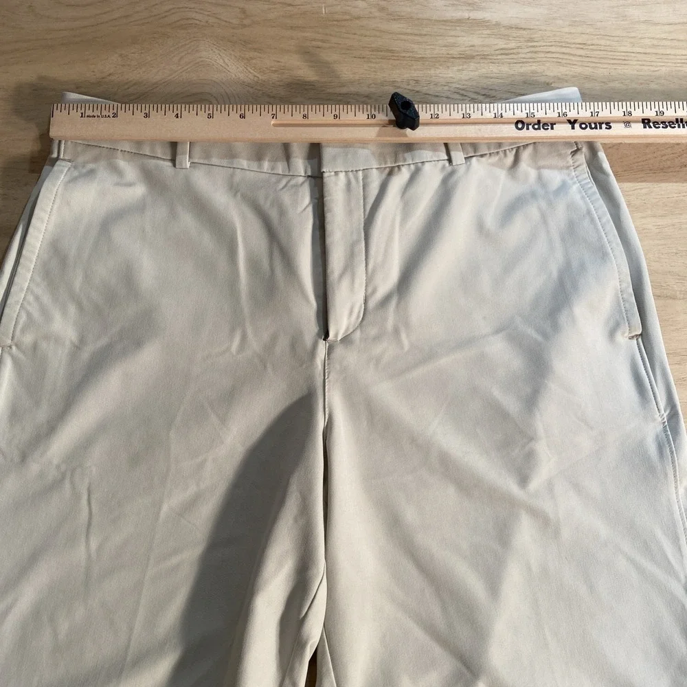 Set Of 2 Stretch Golf Shorts Men's 34 Nike Dry-Fit Khaki, Greg Norman Lime Green